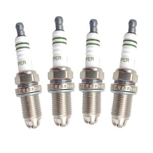 شمع موتور سه پلاتین پایه استاندارد بوش کد F7LTCR 79122 بسته 4 عددی مناسب برای پراید 151 یورو 2 دو گانه
